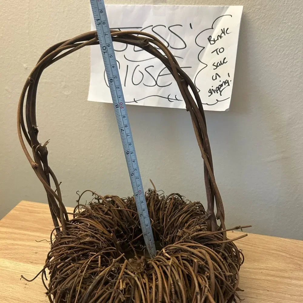 Rustic Grapevine Wreath Basket - Brown